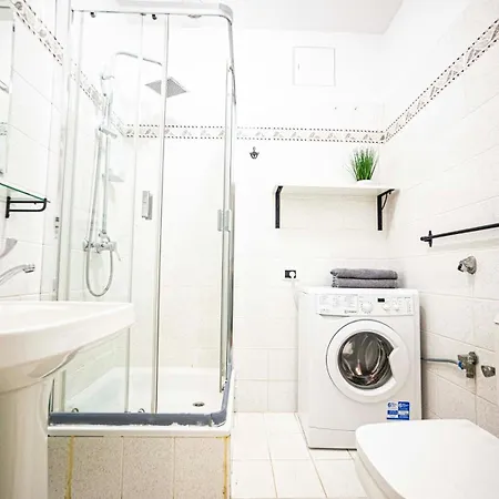 With Antique Furniture In The Old Town, Metro * Varsovia